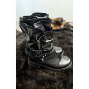 Torrid Boots Womens 10 Wide Mid Calf Booties Heels Casual Black boots  Zipper